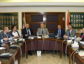 محافظ الإسكندرية يبحث تقنين أوضاع الكافيهات والمطاعم المخالفة بالثغر