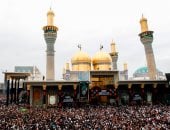 بالصور.. آلاف الشيعة يحيون ذكرى وفاة الإمام موسى الكاظم فى شمال بغداد