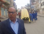 بالصور .. رئيس مدينة فوه بكفر الشيخ يتابع توصيل الغاز الطبيعى بالشوارع