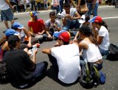 بالصور.. المحتجون فى فنزويلا يواصلون الاعتصام للمطالبة بانتخابات مبكرة