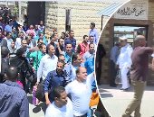 بالصور..الرئيس يعفو عن 1051 سجين بمناسبة ذكرى تحرير سيناء..المفرج عنهم يسجدون على الأرض ويهتفون باسم "السيسى"..القوائم تضم شباب وطلاب جامعات حفاظاً على مستقبلهم..سجين:تعلمت الدرس ومش راجع تانى