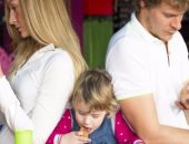 المحمول قاتل الحب بين الزوجين