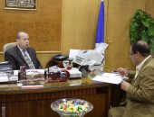 محافظ دمياط يشيد بحملات إغلاق الجراجات المخالفة برأس البر