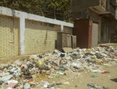 بالصور.. القمامة تحاصر مدرسة عمر مكرم ومركز بيجام بشبر الخيمة