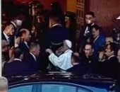 بالفيديو.. عناق حار بين بابا الفاتيكان وتواضروس الثانى على أعتاب الكاتدرائية