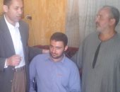 بالصور.. مأساة أسرة مكونة من 8 أفراد بالشرقية أصيب أكبرهم بشلل وتطالب بعلاجه على نفقة الدولة