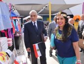 بالصور.. أحمد زكى بدر يفتتح أسبوع "فى حب مصر" بمترو بوليتان التجمع