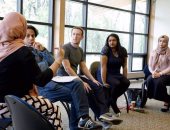 مارك زوكربيرج يلتقى عددا من الطلاب المسلمين فى أمريكا