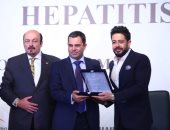 بالصور.. بدء مؤتمر تنصيب حماقى سفيرا لحملة "عالم خال من فيروس سى"