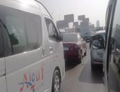 النشرة المرورية.. كثافات بطريق إسكندرية الزراعى والدائرى وكوبرى عباس