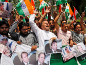 بالصور.. عشرات الهنود يتظاهرون ضد باكستان بعد مقتل جنديين فى كشمير