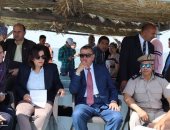 بالصور.. محافظ كفر الشيخ ومنى محرز يتفقدان إزالة التعديات ببحيرة البرلس