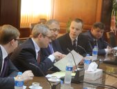 وزير الرى يلتقى وزير الموارد الطبيعية وحماية البيئة بـ"بيلاروسيا""