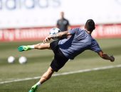 بالفيديو.. جيمس رودريجيز يسجل هدفا خياليا فى تدريبات ريال مدريد