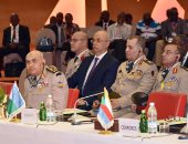 وزير الدفاع يعرض على وزراء "الساحل والصحراء" مبادرة تدريبات مشتركة كل عامين