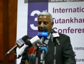 بالصور.. مشرف المتحف الكبير: توت عنخ آمون مادة دسمة للباحثين