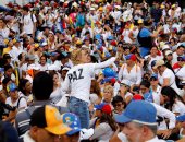 بالصور..آلاف النساء بفنزويلا يشاركن فى احتجاجات حاشدة ضد الرئيس نيكولاس مادورو