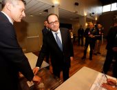 هولاند يستقبل ماكرون للاحتفال بيوم النصر فى الحرب العالمية الثانية