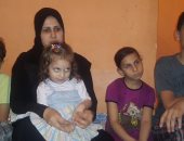 بالفيديو والصور .. مأساة أسرة بالإسماعيلية لديها 3 أطفال مكفوفين 