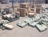 جمارك دمياط تضبط محاولة لتهريب كمية من قطع غيار السيارات النقل المستعملة 