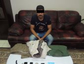 بسبب إنهاء علاقتهما.. عامل يقتل ربة منزل وأطفالها ثم يحرقهم بالمرج