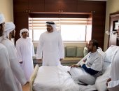 بالصور.. الشيخ محمد بن زايد يزور جرحى التحالف العربى باليمن بمستشفى زايد