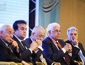 خلال مؤتمر "التعليم فى مصر".. فاروق الباز: التعليم المخرج من "الخيبة اللى احنا فيها".. طارق شوقى: الثانوية العامة مرض ومينفعش يبقى فى علمى وأدبى.. جمال شيحة: غياب رئيس الوزراء يكشف عدم اهتمام الحكومة بالتعليم