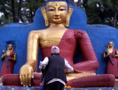 بالصور.. البوذيون يحتفلون بذكرى ميلاد بوذا فى ماليزيا ونيبال وسريلانكا