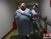 بالصور..أسمن شاب فى الصين يستعد لعملية جراحية لفقد وزنه