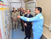 بالصور.. السيسى عن زيادة أسعار تذاكر السكة الحديد: "الحكومة هتجيب منين"