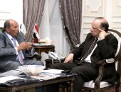 محافظ القاهرة يطالب الجمعيات الأهلية بالمساهمة فى توفير شنط رمضان