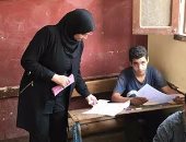 زيارة وكيل تعليم بنى سويف لجان امتحانات الإعدادية تكشف تهالك بعض المقاعد
