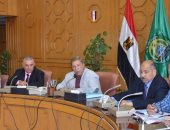 محافظ الإسماعيلية يلغى قرار تخصيص أرض بنجر السكر ويوافق على 117 مشروعا جديدا