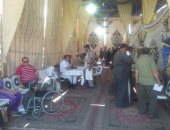 بالصور.. توافد المواطنين للكشف الطبى بالقافلة الطبية بكفر الشيخ