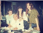 رانيا فريد شوقى تنشر صورة نادرة مع والدها: "وحشتنا يا غالى"