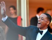ويل سميث يخطف الأنظار على السجادة الحمراء لحفل مهرجان كان    
