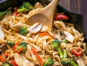 طريقة عمل المكرونة بالفراخ والبروكلى