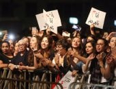 جمهور المغرب يهتف:"الشعب يريد تامر حسنى".. ونجم الجيل يرد "هاجى معاكم البيت"