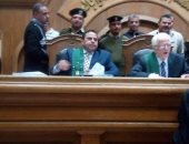 نقيب المحامين يبدأ المرافعة عن 9 محامين متهمين بالتعدي على أعضاء نيابة أبوكبير