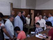 رئيس جامعة الأزهر للطلاب خلال تفقده لجان الامتحانات: "نعمل جميعا لمصلحتكم"