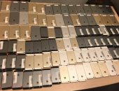 ضبط مسافر حاول تهريب 25 جهاز آيفون عبر مطار برج العرب