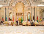 الجبير وأمير قطر يصلان الكويت للمشاركة فى القمة الخليجية