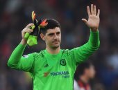حارس تشيلسى يتوج بجائزة القفاز الذهبى فى الدوري الإنجليزي