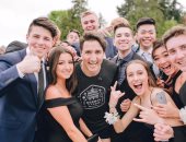 بالصور.. رئيس الوزراء الكندى يشارك طلاب مدرسة ثانوية سباق للجرى