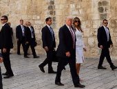 بالصور.. ترامب يتجول فى شوارع القدس القديمة ويزور كنيسة القيامة