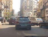 قارئ يرصد سيارة بدون لوحات معدنية بشارع طلعت حرب