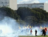 بالصور.. المحتجون بالبرازيل يضرمون النار فى وزارتين والرئيس يأمر بنشر الجيش