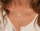 قاموس الموضة..إزاى تختارى إكسسوارت الرقبة على حسب شكل الفستان؟