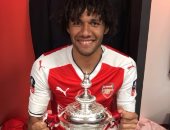 بوروسيا دورتموند يطلب استعارة الننى من أرسنال موسما واحدا