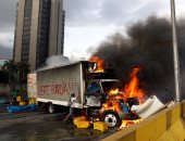 بالصور.. تجدد أعمال العنف فى فنزويلا احتجاجا على سياسة الحكومة